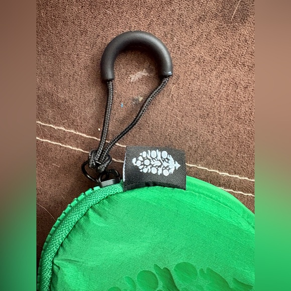 FP Movement Essentials Only Pouch - Picture 9 of 9